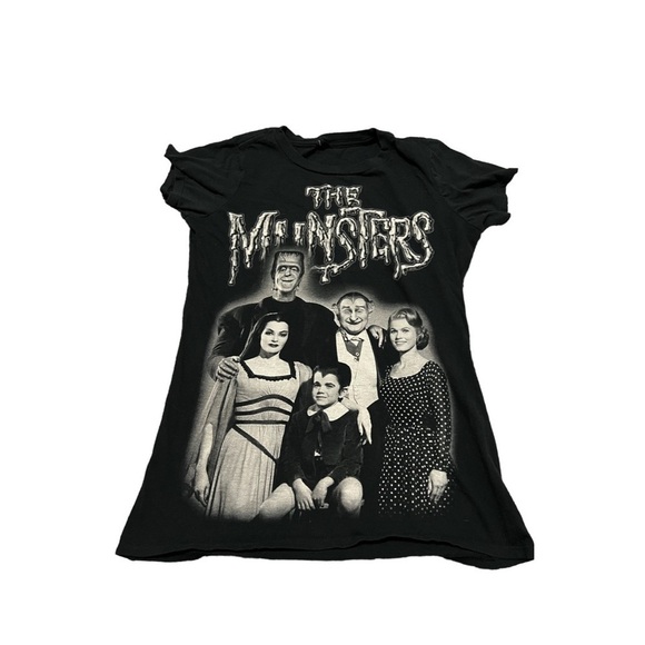 The Munsters Tee Size Medium - Picture 1 of 4